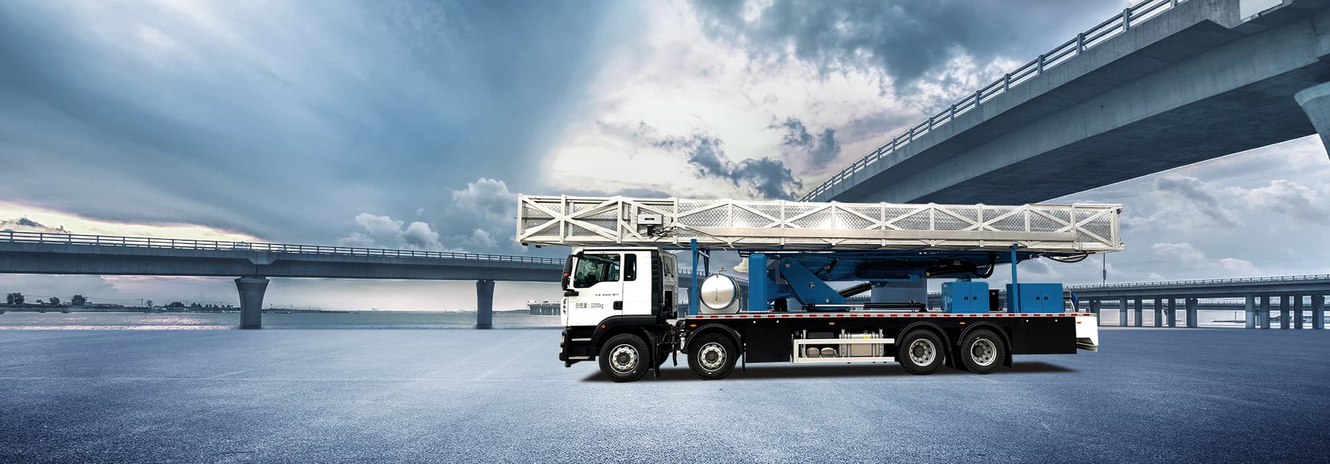 重汽霸王款4橋24米(2節(jié)平臺(tái))